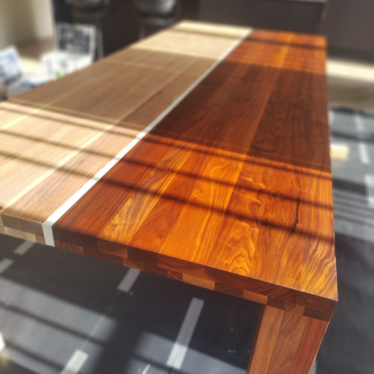 Herstel, restauratie of opknappen van houten eettafel met olie | Amersfoort